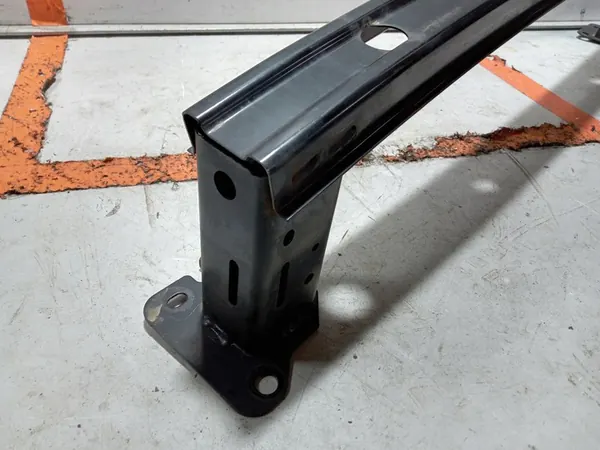 Trave paraurti anteriore Nissan Micra K14 image 3