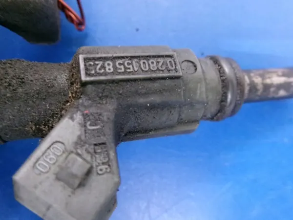 VW PASSAT B5 1.8 Rampe de carburant BOSCH 0280155825 image 3