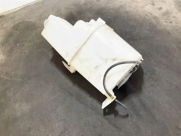 Scheibenwaschbehälter OEM 28910B00A für Nissan NV200 image 3