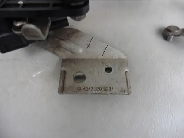 Capteur de niveau phare gauche arrière OEM A2473205704 Mercedes image 3