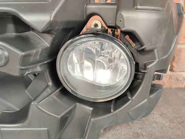 Vänster stötfångarfäste + dimljus + tvättare BMW X3 F25 image 4