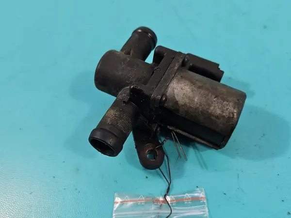 Électrovanne d'eau OEM 212309316R Renault Trafic III image 3