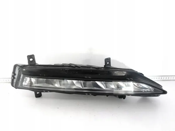 Phare DRL LED droit avant OEM 66717734 pour Skoda Superb III image 2