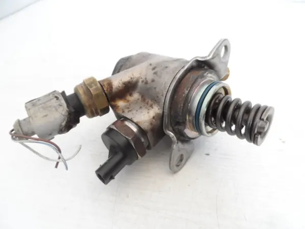 Polttoainepumppu Audi A6 C6 Quattro 07L127026J image 2