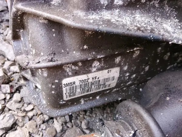 Caixa de velocidades manual OEM 3M5R 7002 YF Ford image 2