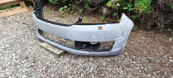 Paraurti anteriore Skoda Rapid image 3