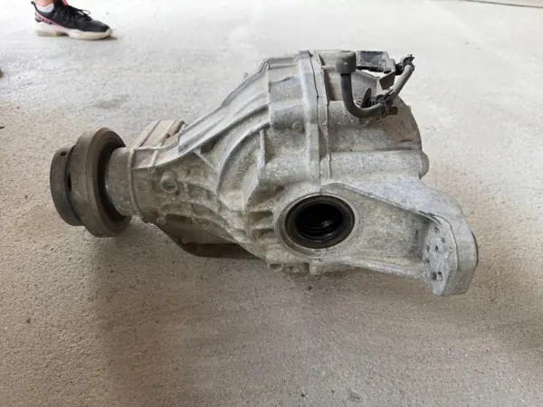 Ponte posteriore differenziale Maserati Levante 670037685 image 4