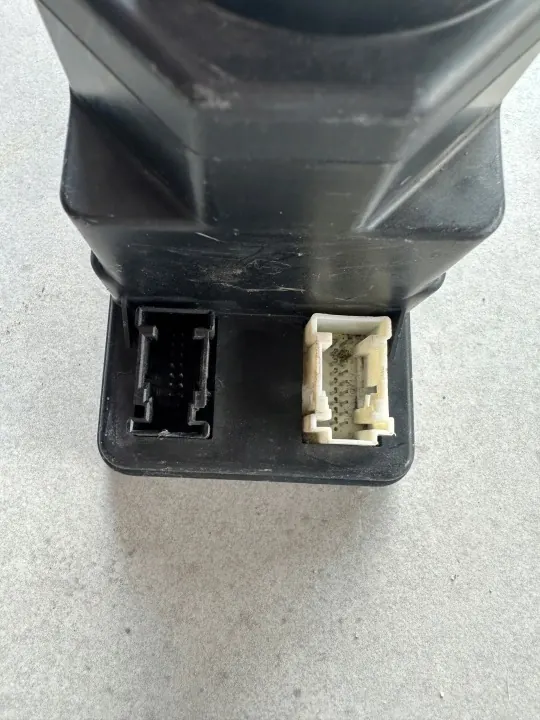 Mercedes-Benz central låspump OEM 2088000548 image 3