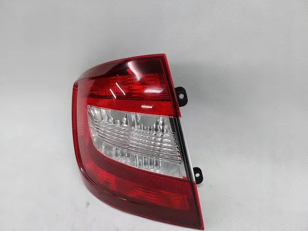 LÁMPARA TRASERA IZQUIERDA SKODA RAPID 5J LIFTBACK 5JH945095A image 5