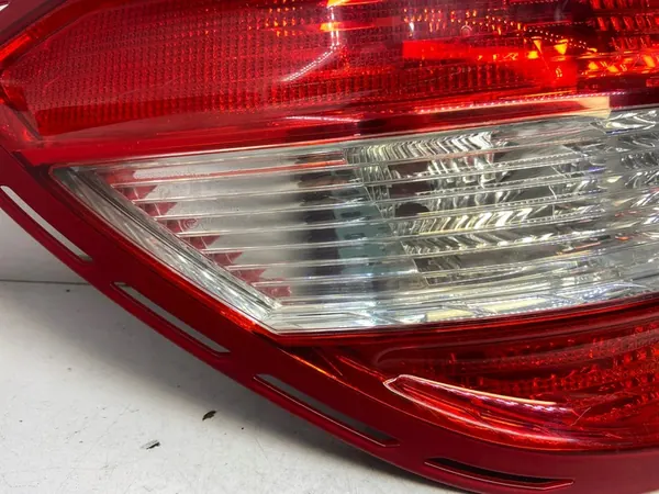 Linker achterlicht MERCEDES W204 A2048200164 image 9