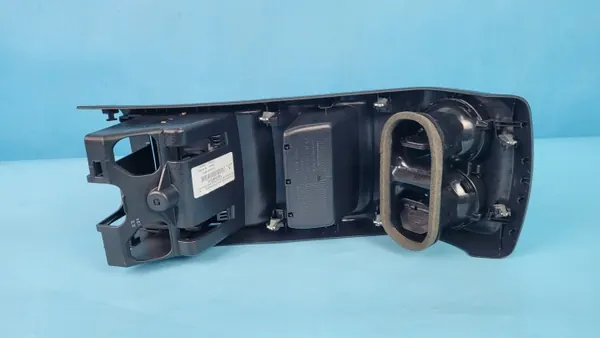 Mercedes EQA 250 Tunnelabdeckung OEM A1776802006 image 6