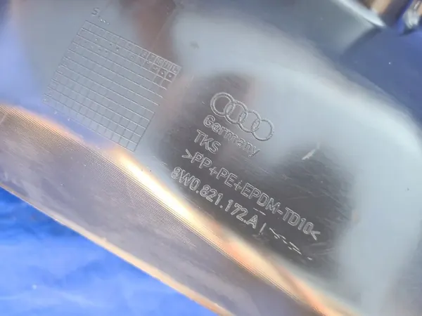 AUDI A4 B9 8W Passaruota Anteriore Destro OEM 8W0821172A image 3