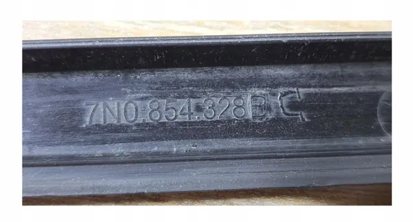 OEM 7N0854327BC/7N0854328BC Frontscheibenleisten-Set image 5