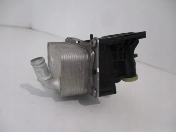 Refroidisseur d'huile boîte OEM A2465010501 Mercedes Classe B image 3