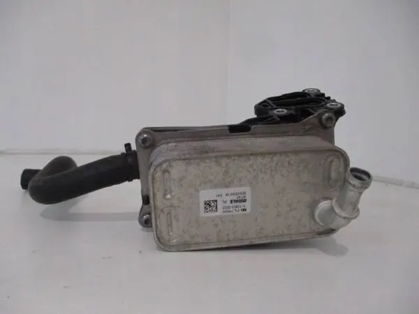 Refroidisseur d'huile boîte OEM A2465010501 Mercedes Classe B image 4