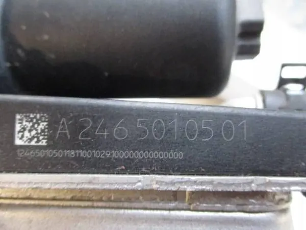 Refroidisseur d'huile boîte OEM A2465010501 Mercedes Classe B image 7