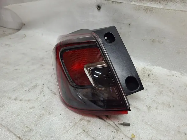 OPEL CROSSLAND X 17- Vänster Bakljus image 2