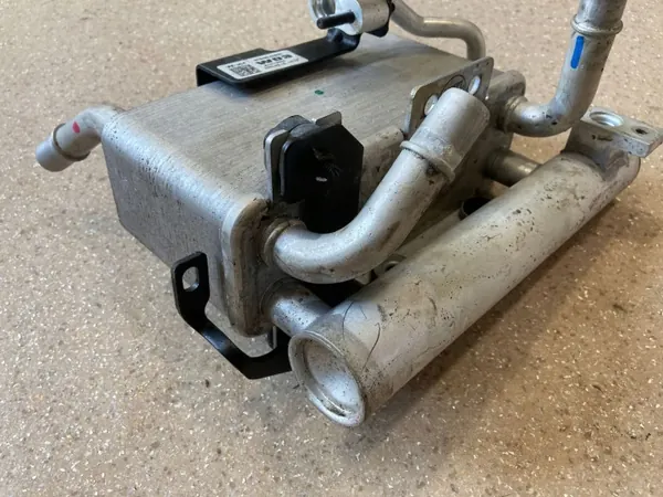 Gebruikte condensor OEM 97606-GI520 voor Hyundai Ioniq 5 image 5