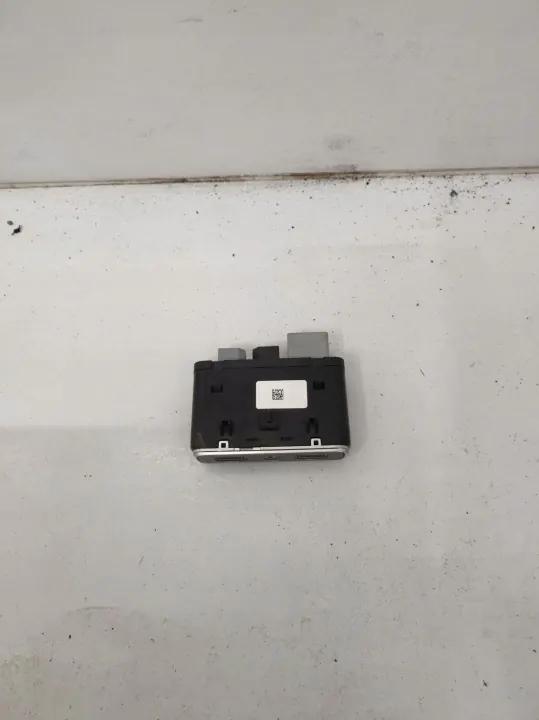 USB/AUX-Anschluss OEM 33374073 für Alfa Romeo Stelvio image 3