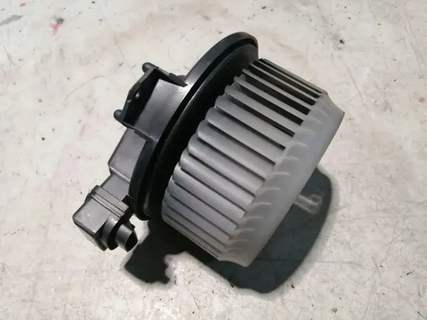 Lämmityslaite OEM 2727000311 Suzuki Swift II 1.3L image 2