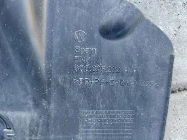 Underbodsskydd Höger VW Polo 6R Ibiza IV 6J image 3