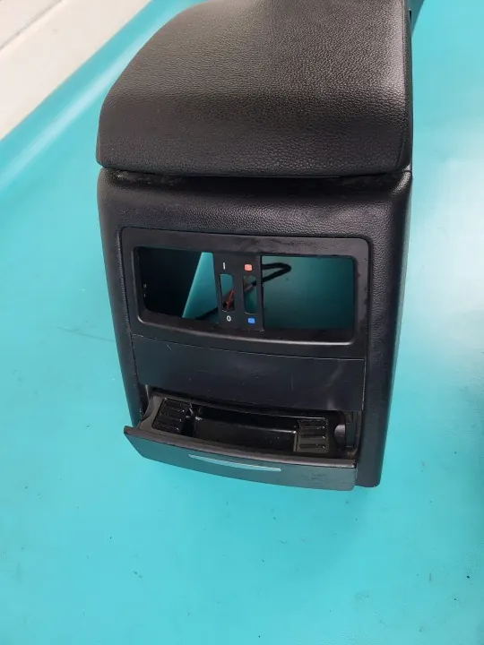 Apoio de Braço BMW E90/E91 OEM PRKA11422165527 image 9
