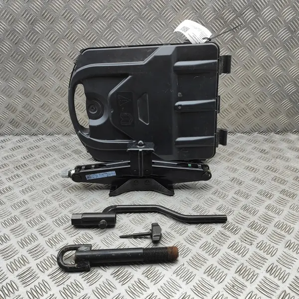Opel Vivaro Fourgon Kit d'outils 2018 OEM 995503932R image 4