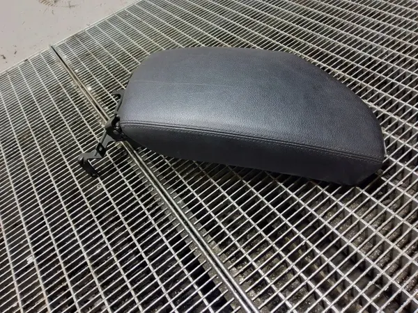 Console armsteun Hyundai i40 OEM SKE57014 - Gebruikt image 4