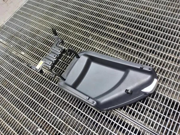 Console armsteun Hyundai i40 OEM SKE57014 - Gebruikt image 6