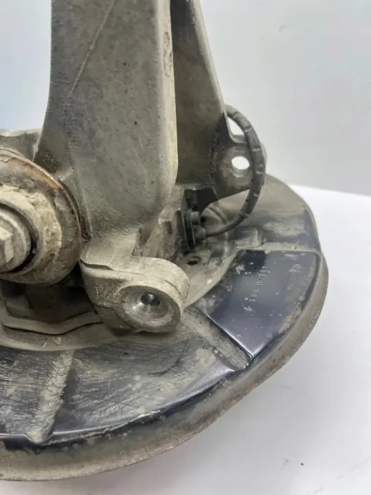 Moyeu roue arrière droit BMW X5 E53 OEM 33321095239 image 3