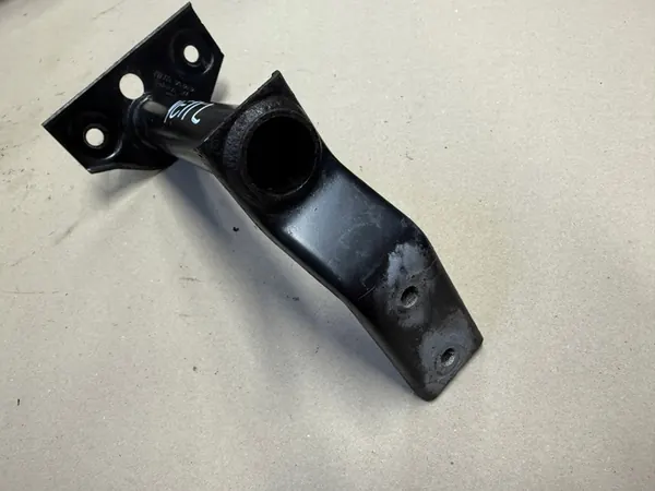 SKODA YETI Engine Cover Mounting Left 5K0825921 image 2