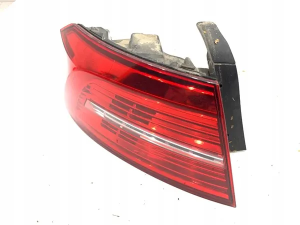 Luz Trasera Izquierda VW Passat B8 Sedán 3G5945207C image 2