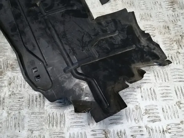 Citroen C3 Aircross 2019 linker radiateurinlaat OEM 13467102 image 3