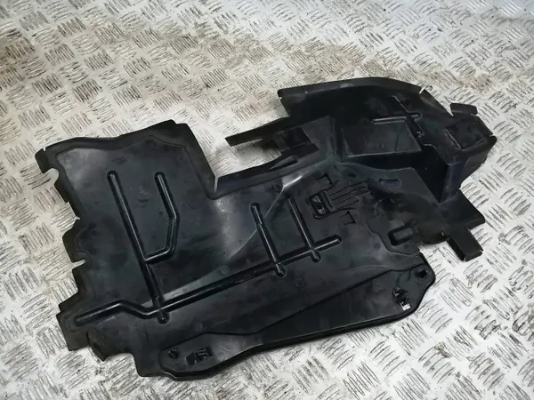 Citroen C3 Aircross 2019 linker radiateurinlaat OEM 13467102 image 4