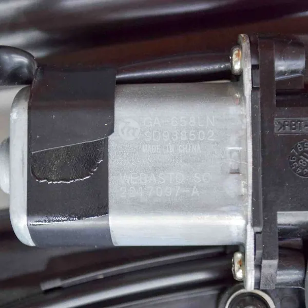 Soltak Peugeot 2008 1.2L 2018 OEM 2217097A image 9