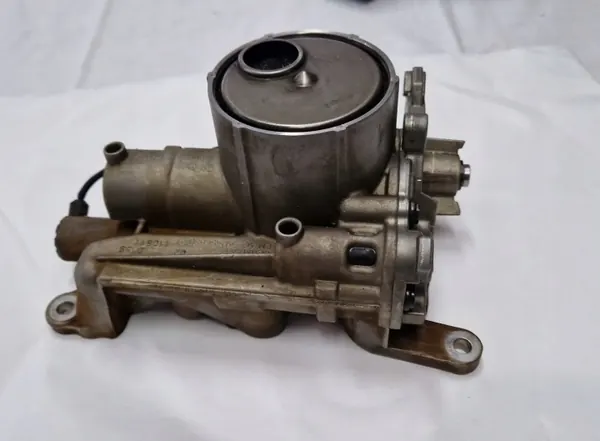 Oljepump OEM V759401080 för Citroen Peugeot Mini image 3