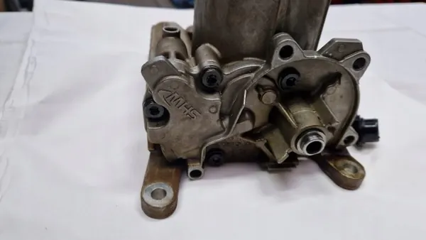 Oljepump OEM V759401080 för Citroen Peugeot Mini image 4