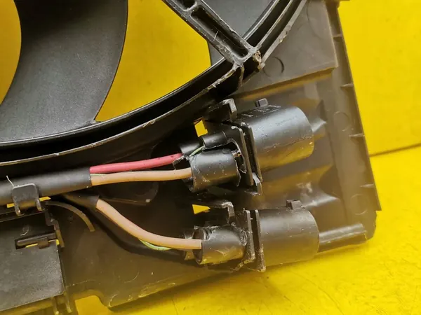 Kylarrubrik Audi A6 C7 3.0 TDI 4H0121207B image 2