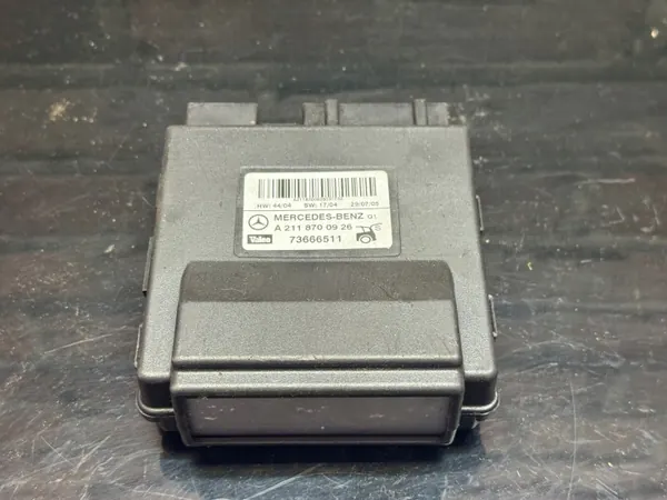 Mercedes W211 kofferbakmodule OEM A2118700926 image 2