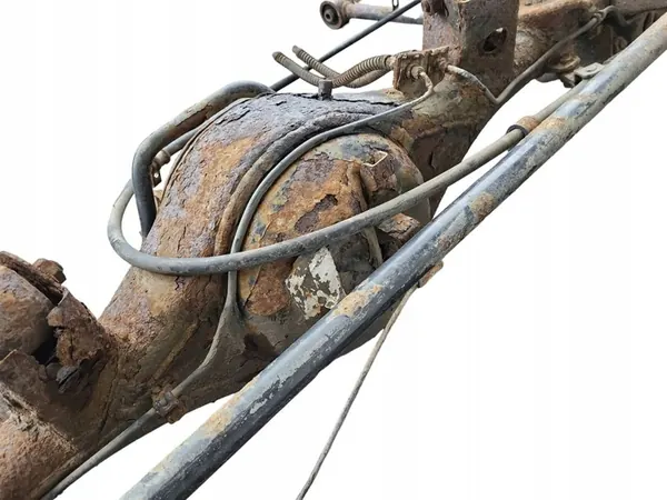 KIA SORENTO I Takapää 2.5L Diesel 2005 OEM 553003E120 image 2