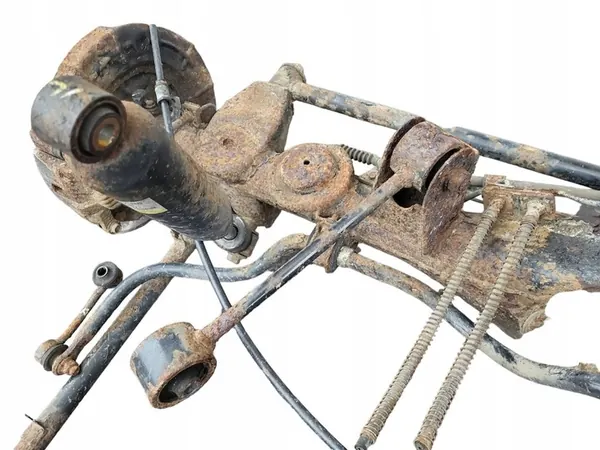 KIA SORENTO I Takapää 2.5L Diesel 2005 OEM 553003E120 image 9