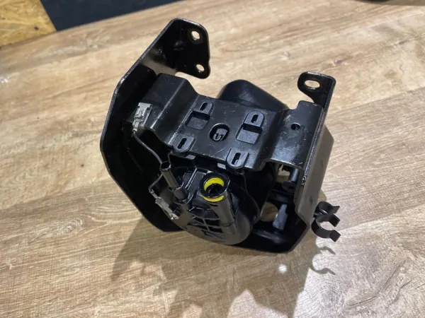 Polttoainesuodattimen Kiinnike OEM HJ329D202AC Range Rover Evoque image 2