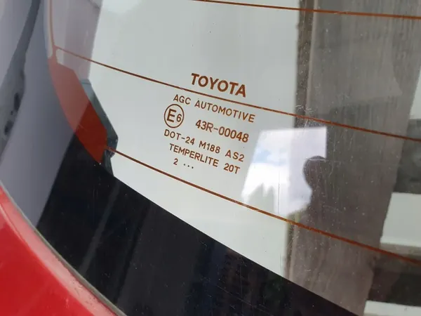 OEM ACR511 baklucka för Toyota Yaris III 2011-2017 image 9