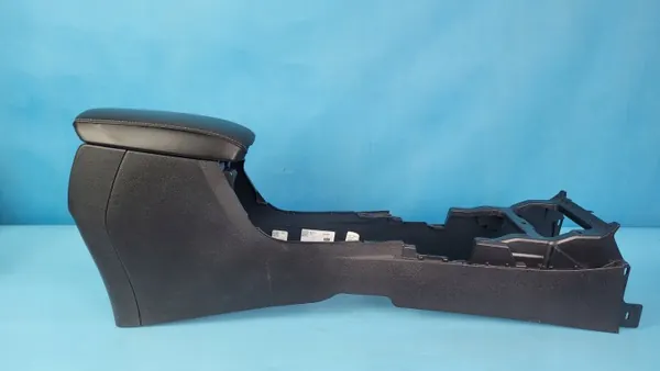 Accoudoir console centrale Suzuki SWACE 1.8 Hybride OEM 85532-12020 image 2