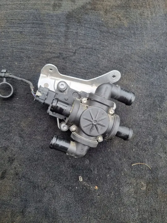 Porsche Taycan Lämmitin OEM 9J1906459A - Käytetty image 2