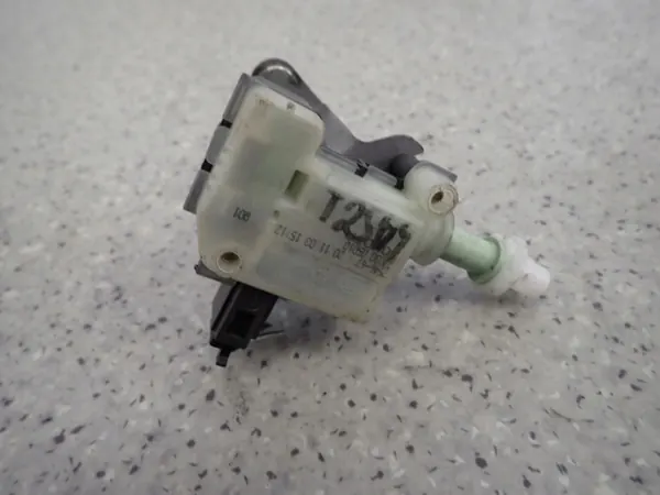 Toyota Avensis T25 brandstofklepactuator OEM image 2