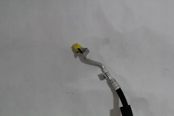 Audi A5 8T Klimaschlauch OEM 8T0260710G - Gebraucht image 3
