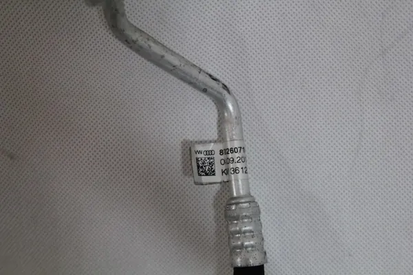 Audi A5 8T Klimaschlauch OEM 8T0260710G - Gebraucht image 4