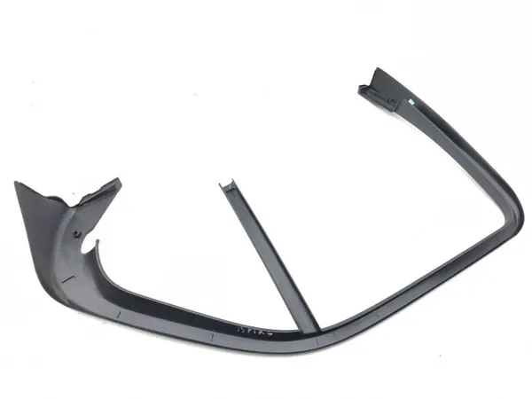 Mercedes-Benz GLE W167 Bakdörrslist Vänster OEM A1677373300 image 6