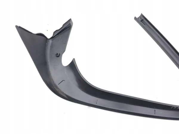 Mercedes-Benz GLE W167 Bakdörrslist Vänster OEM A1677373300 image 7